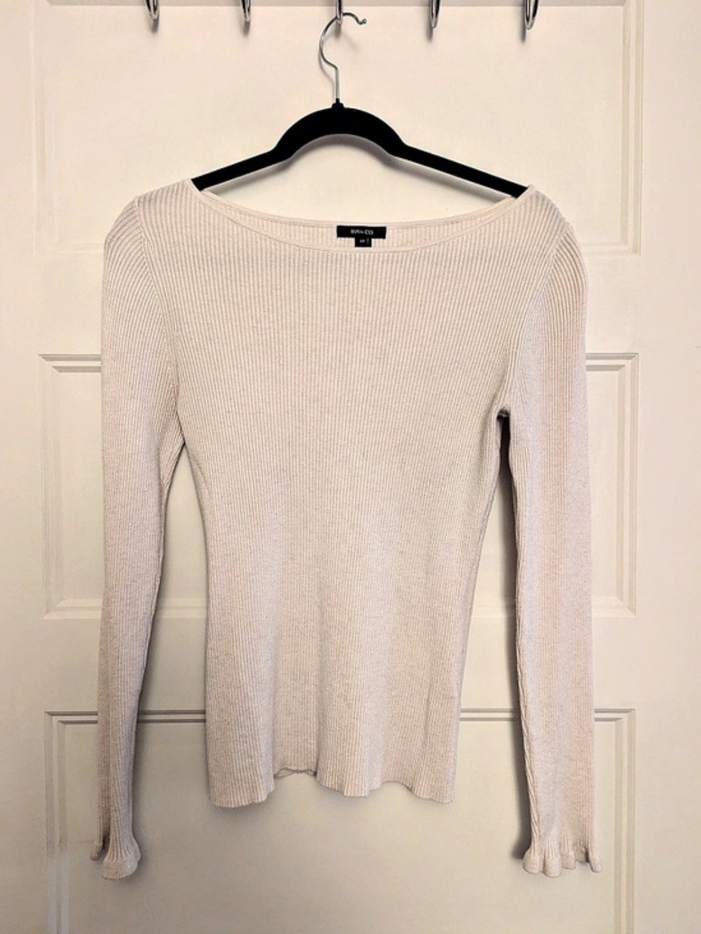 RW&CO. Ribbed Crew Neck Sweater Size Small in Cream